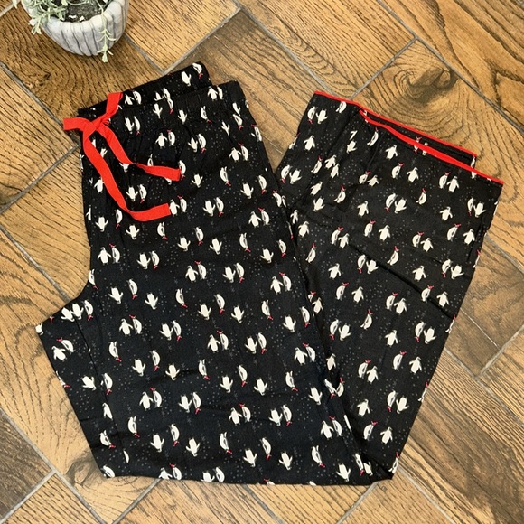 Victoria’s Secret / NWT Penguin 2-Piece Pajama Set - Picture 7 of 9
